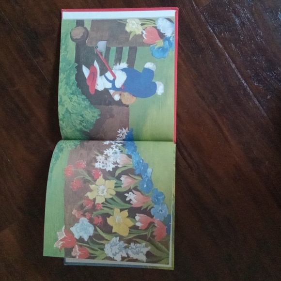 Throw Back Children's Favorite Picture Books Bundle of 5 - Picture 14 of 15